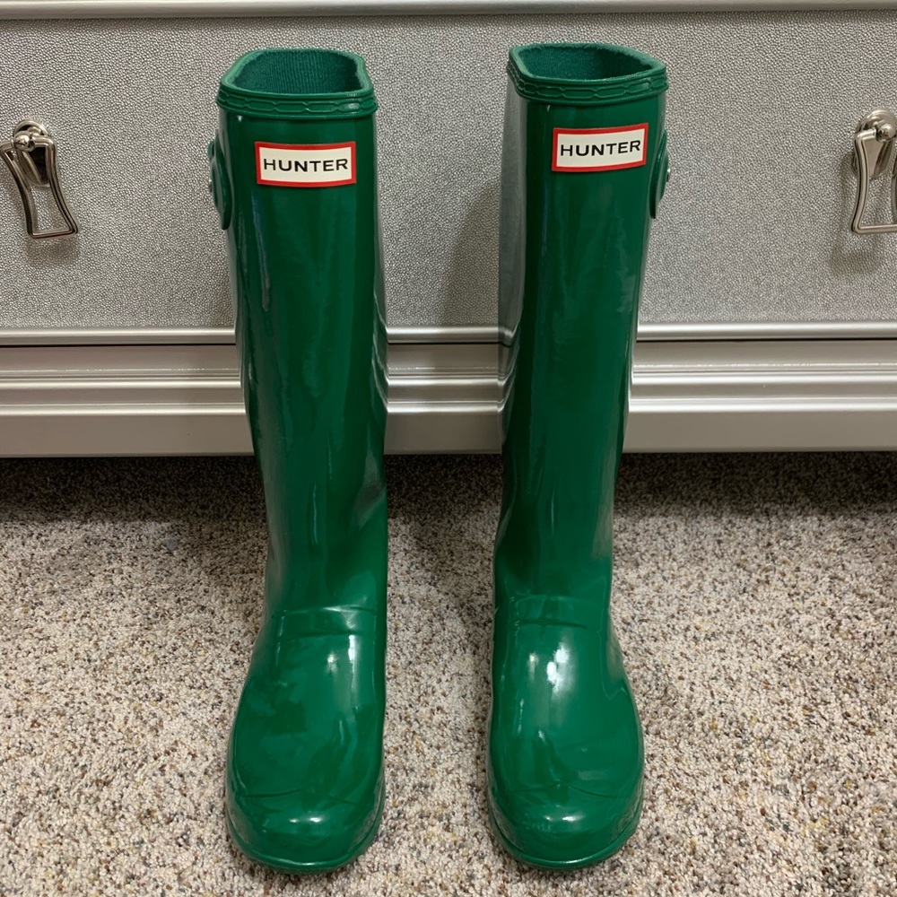 SOLD FOR $40 Hunter Glossy Green Women Original